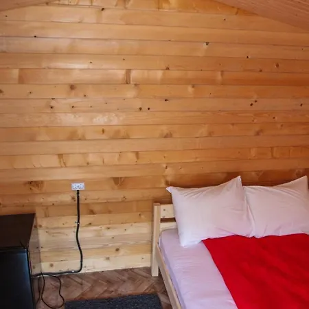 Casa Ysa Vama Veche
